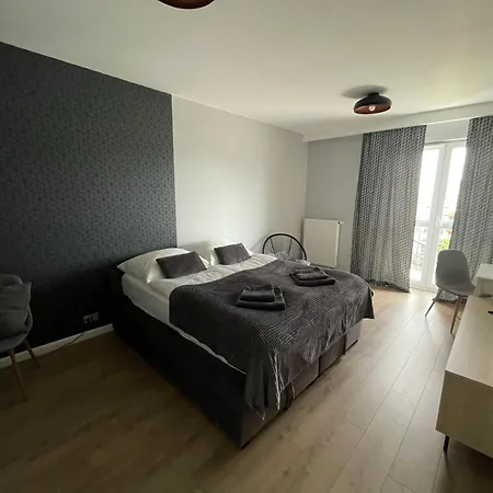 Noche Rondo Wiatraczna Apartament